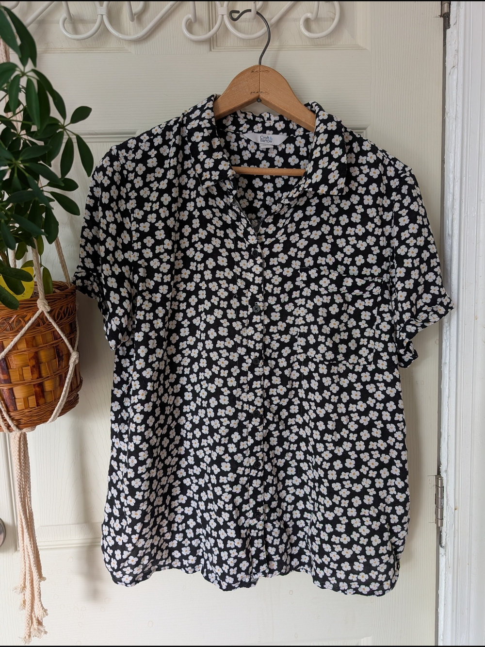 croft & barrow Floral Black White Yellow Button-Up Top XL
